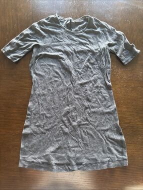 lululemon athletica Heather Gray Short Sleeve Top